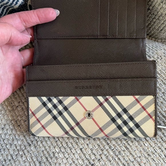 Burberry wallet - Picture 9 of 11